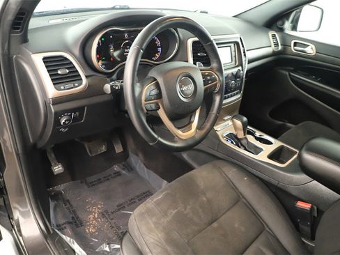 Used 2017 Jeep Grand Cherokee Laredo w/ Quick Order Package 23E image 15