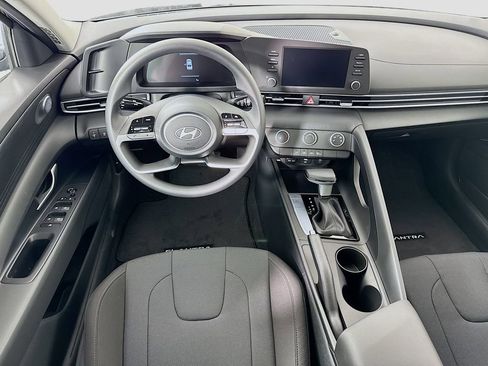 New 2026 Hyundai Elantra SE image 21