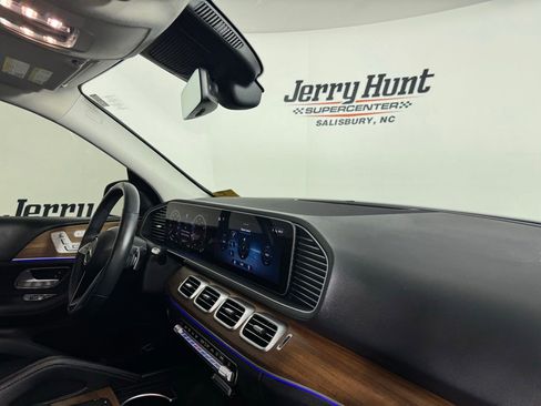 Used 2024 Mercedes-Benz GLE 350 4MATIC image 32