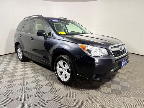 Used 2016 Subaru Forester 2.5i Premium AWD/4WD image 9