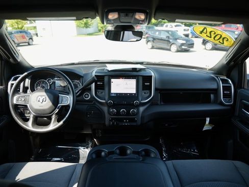 Used 2024 RAM 3500 Big Horn image 15