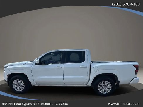 Used 2022 Nissan Frontier SV RWD image 3
