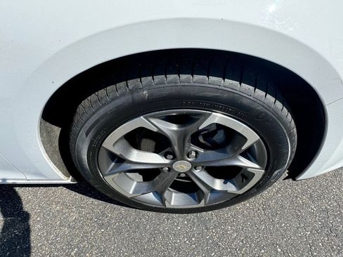 Used 2021 Chevrolet Malibu LT FWD image 41
