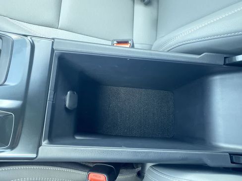 Used 2025 Toyota Camry SE image 20