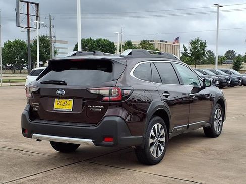 Used 2024 Subaru Outback Touring AWD/4WD image 2