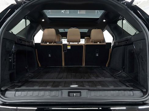 Used 2023 Land Rover Discovery S R-Dynamic image 42