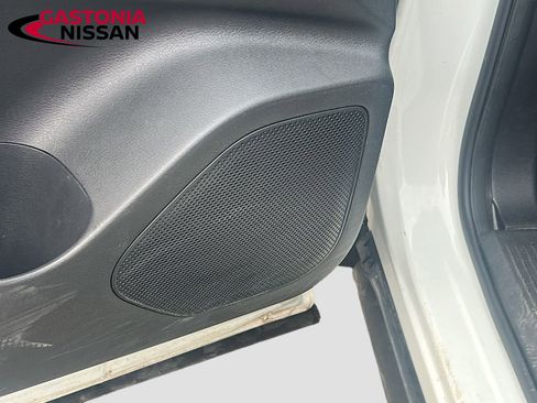 Used 2023 Nissan Rogue SV image 23