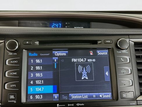 Used 2017 Toyota Highlander Limited image 21