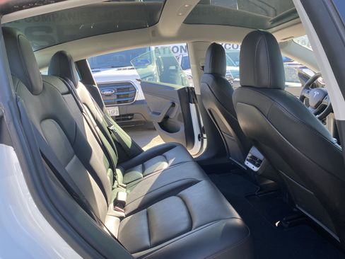Used 2020 Tesla Model 3 Long Range image 25
