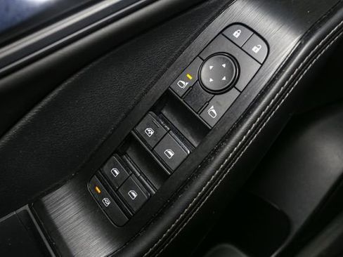 Used 2023 Nissan Rogue SV w/ SV Premium B Package image 34