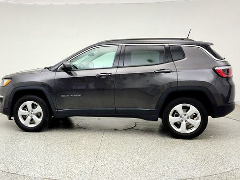 Used 2018 Jeep Compass Latitude w/ Popular Equipment Group AWD/4WD image 8