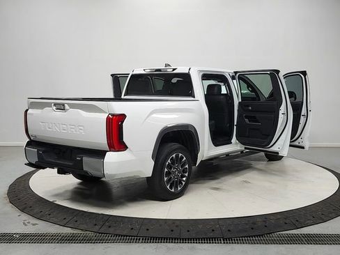 Used 2025 Toyota Tundra Limited AWD/4WD image 15
