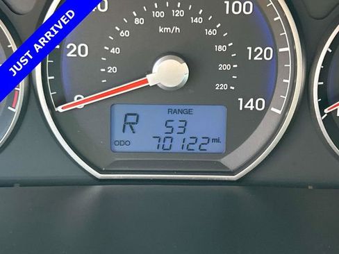 Used 2011 Hyundai Santa Fe SE FWD image 34