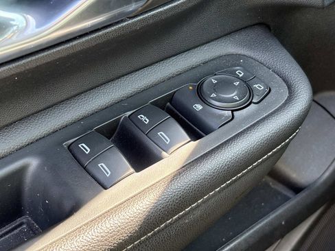 Used 2022 GMC Terrain SLE w/ Driver Convenience Package image 14