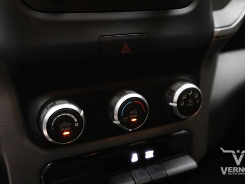 Used 2019 RAM 1500 Tradesman AWD/4WD image 24