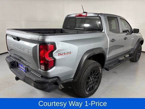 Used 2023 Chevrolet Colorado Trail Boss w/ Technology Package AWD/4WD image 11