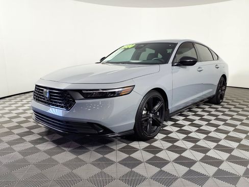 Used 2023 Honda Accord Sport image 1