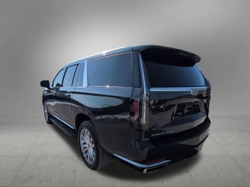 Used 2022 Cadillac Escalade ESV Premium Luxury image 4