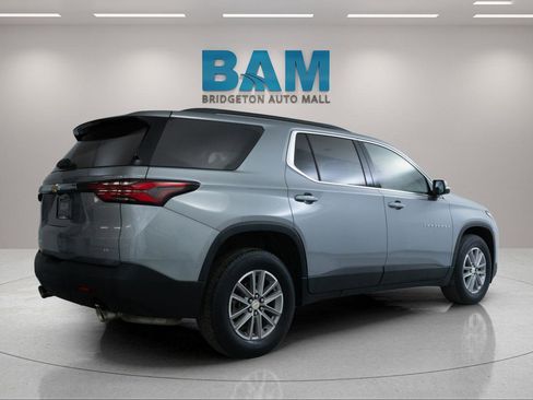 Used 2023 Chevrolet Traverse LT AWD/4WD image 7