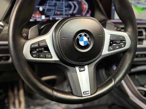 Used 2022 BMW X7 xDrive40i w/ M Sport Package AWD/4WD image 30