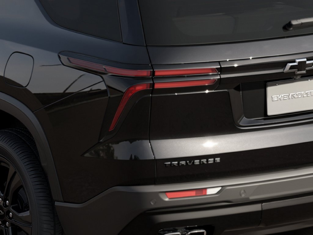 New 2027 Chevrolet Traverse LT w/ Midnight/Sport Edition FWD image 7