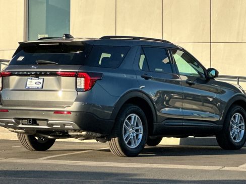 New 2026 Ford Explorer Active w/ Active Comfort Package image 3