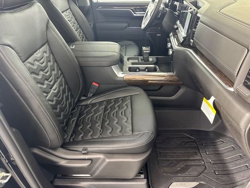 New 2026 GMC Sierra 1500 Elevation image 13