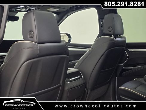 Used 2026 Cadillac Escalade Luxury AWD/4WD image 26