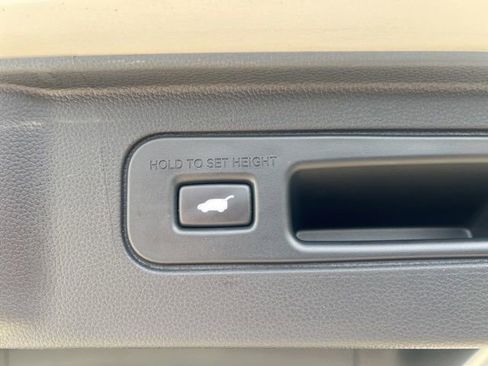 Certified 2024 Honda Pilot Touring image 12