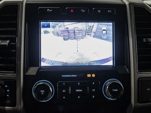 Used 2020 Ford F250 Lariat w/ Chrome Package image 20