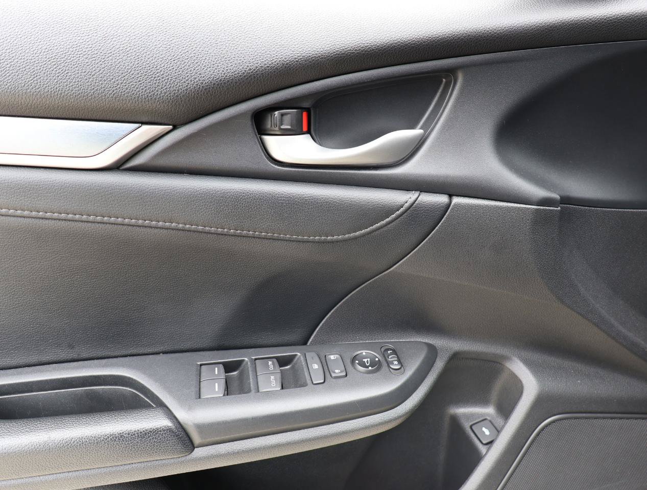 Used 2017 Honda Civic Touring image 36