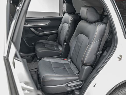 Used 2024 MAZDA CX-90 Plug-In Hybrid w/ Premium Pkg image 29