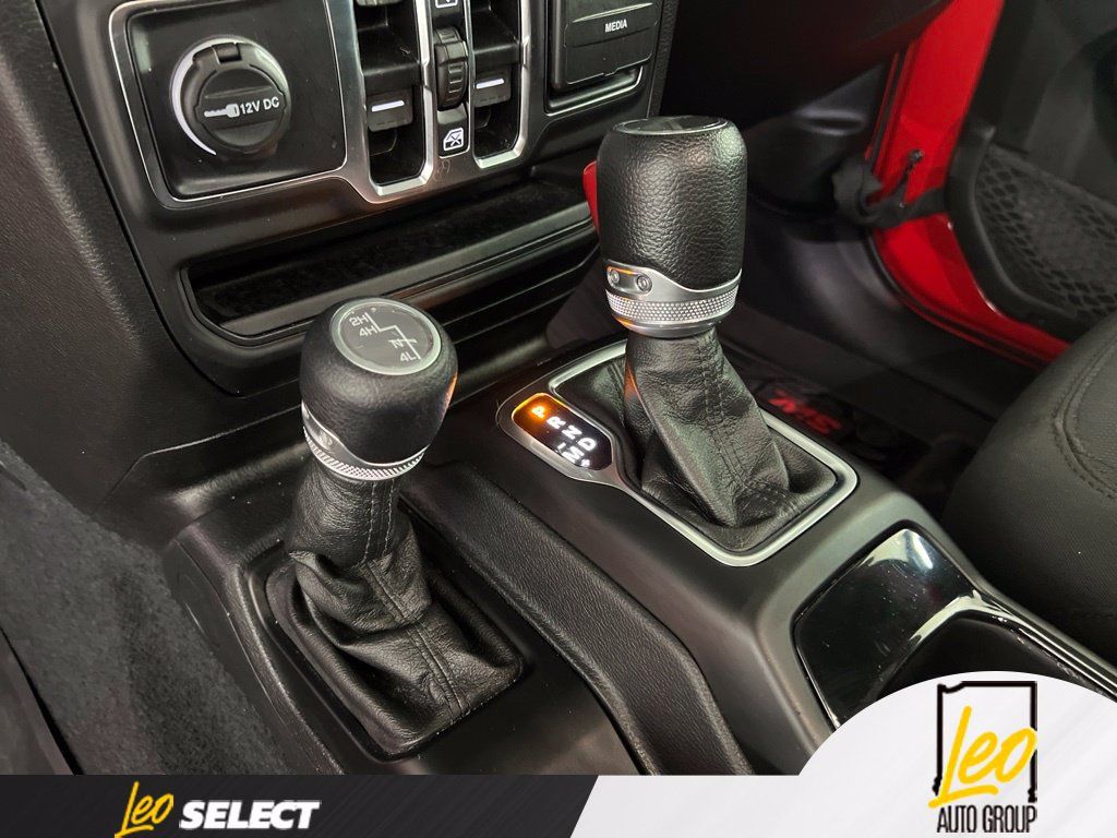 Used 2023 Jeep Gladiator Sport AWD/4WD image 29