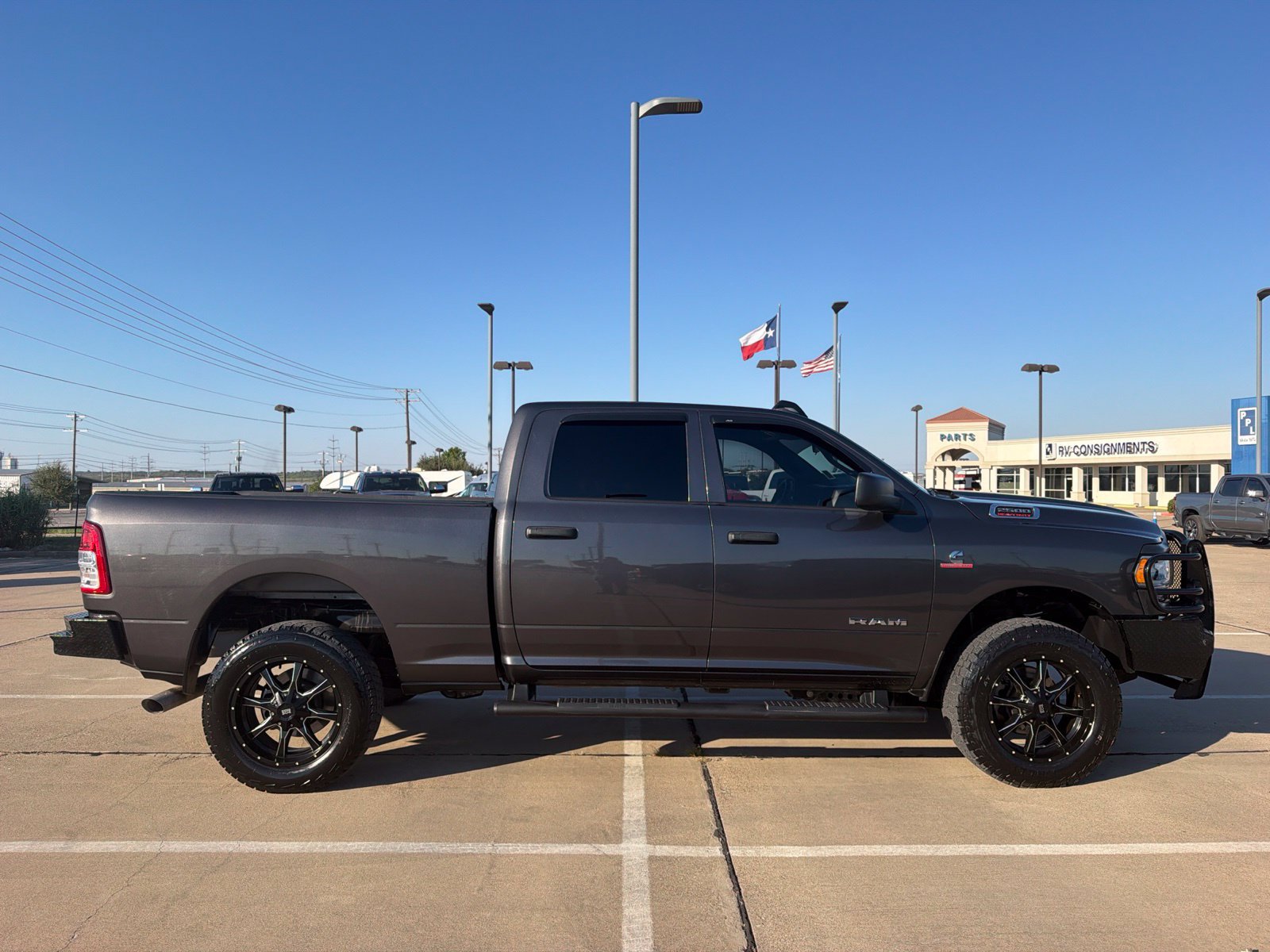 Used 2022 RAM 2500 Tradesman w/ Snow Chief Group AWD/4WD image 4