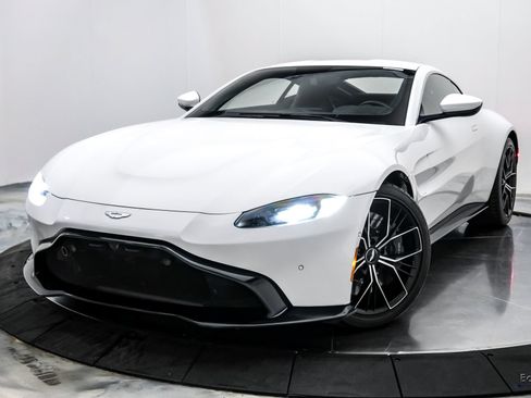 Used 2022 Aston Martin V8 Vantage Coupe RWD image 5