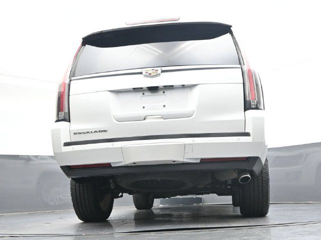 Used 2017 Cadillac Escalade Platinum AWD/4WD image 33
