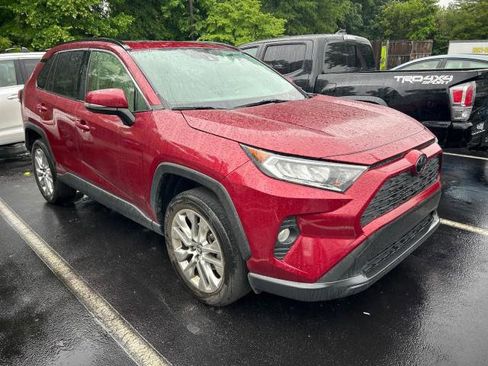 Certified 2020 Toyota RAV4 XLE Premium image 1