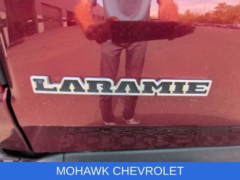 Used 2025 RAM 1500 Laramie AWD/4WD image 32