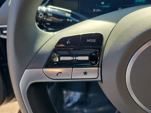 Used 2024 Hyundai Elantra SEL image 24