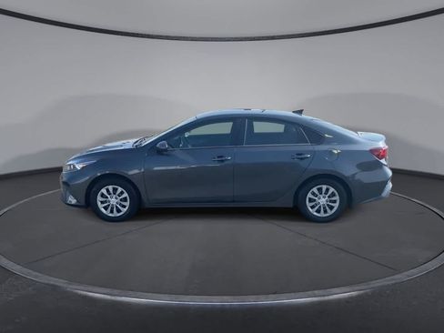 Used 2022 Kia Forte Sedan FWD image 5