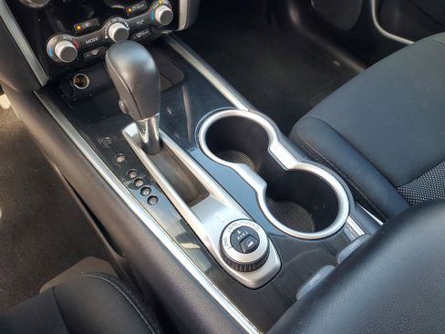 Certified 2019 Nissan Pathfinder SV image 23