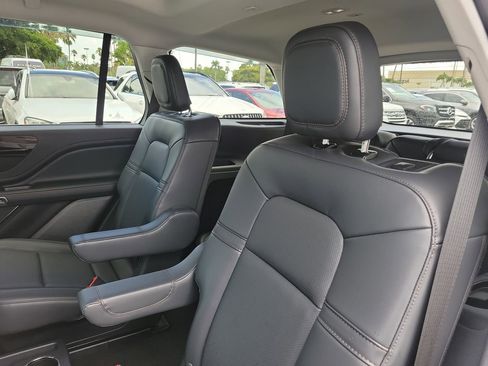 Used 2026 Lincoln Aviator 2WD image 13