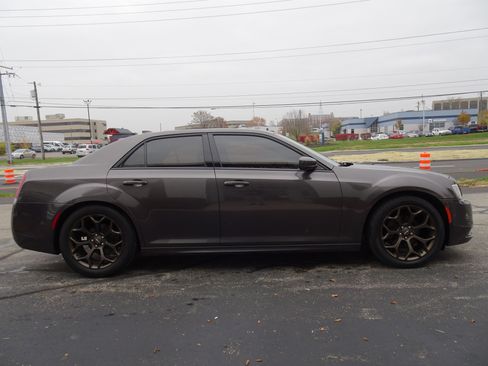 Used 2016 Chrysler 300 S w/ Light Group image 6