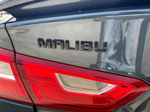 Used 2021 Chevrolet Malibu RS FWD image 10