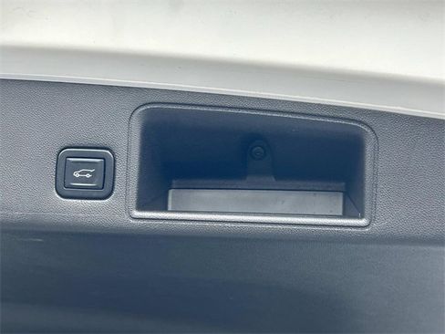 Used 2022 GMC Terrain AT4 w/ Infotainment Package II image 13