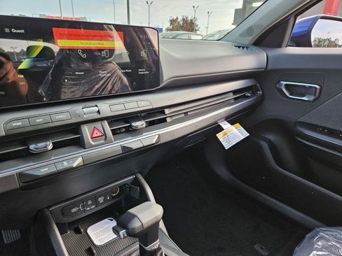 New 2025 Kia K4 EX image 13