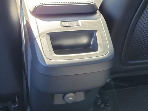 Certified 2025 Volvo XC60 B5 Core w/ Protection Package Premier image 11