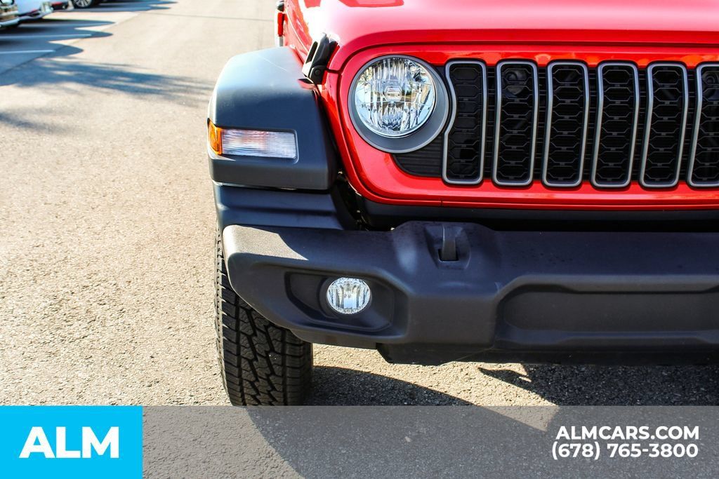 Used 2025 Jeep Wrangler Unlimited Sport AWD/4WD image 11