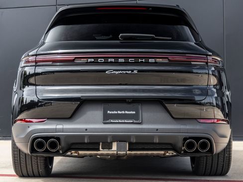 New 2026 Porsche Cayenne S image 10