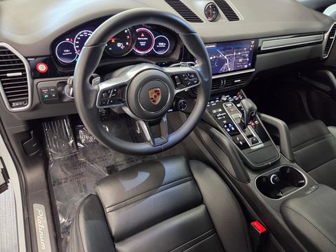 Certified 2023 Porsche Cayenne Coupe AWD/4WD image 4